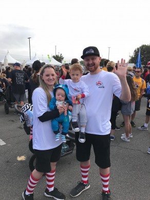 Aaron Antis and family walking at the 2018 Orange County Ronald McDonald House Walk for Kids